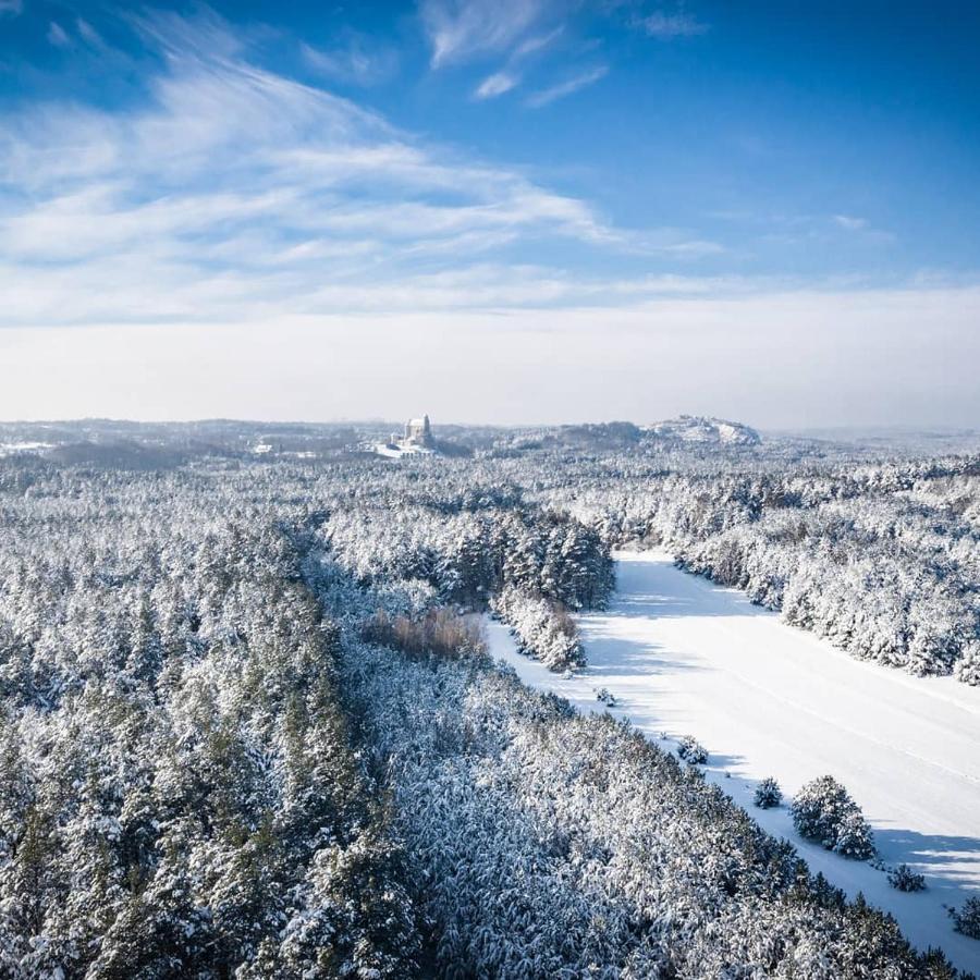 Jurajskie Pokoje Pod Lasem โบโบลิตเซ ภายนอก รูปภาพ